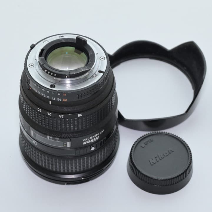 ニコン AF NIKKOR 20-35mm F2.8D