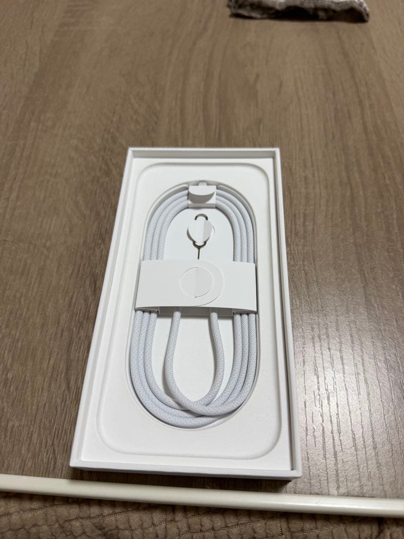 スマートフォン本体 iPhone 16pro256g