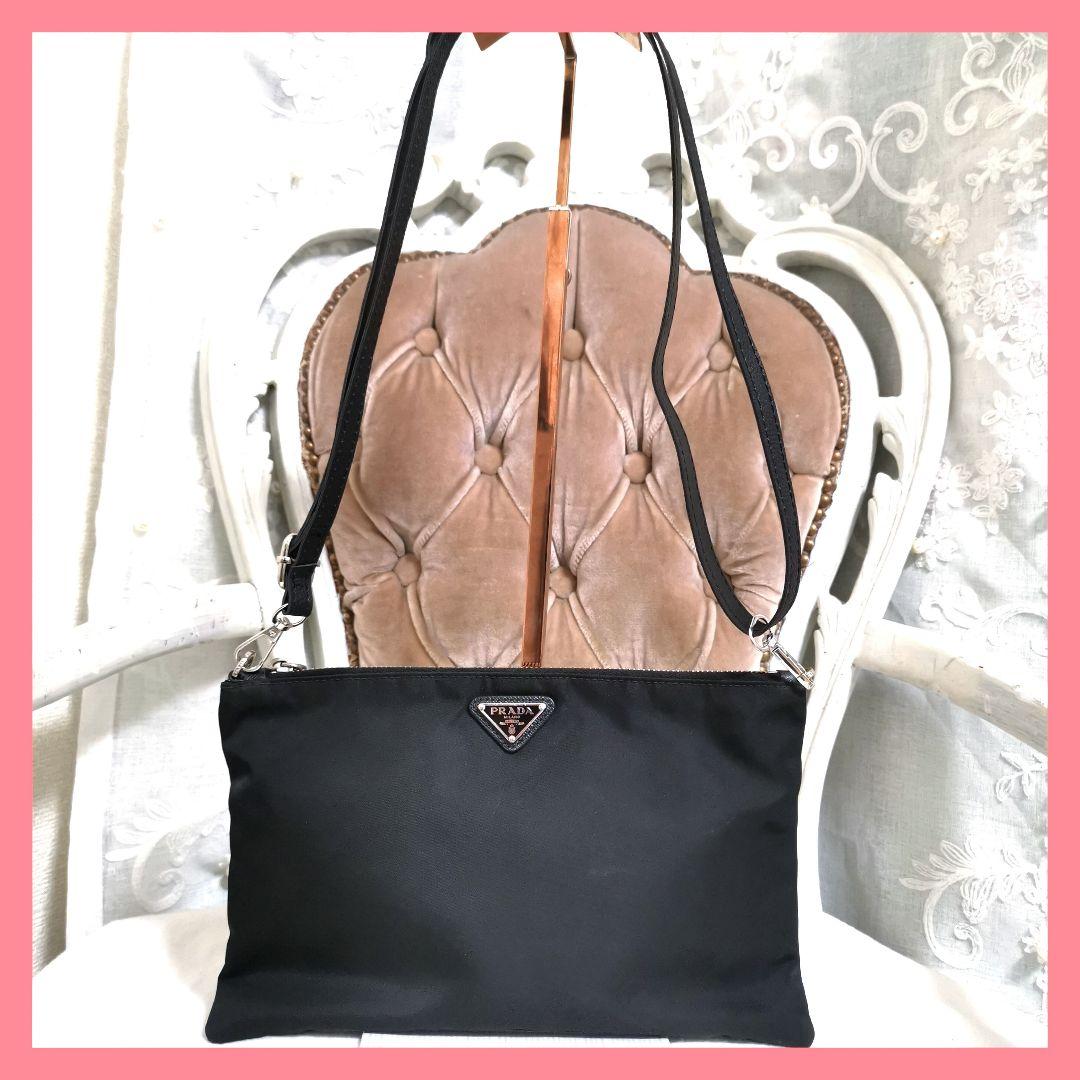 【美品】プラダPRADAサフィアーノ黒大きめポーチ新品ショルダー付!鑑定済!