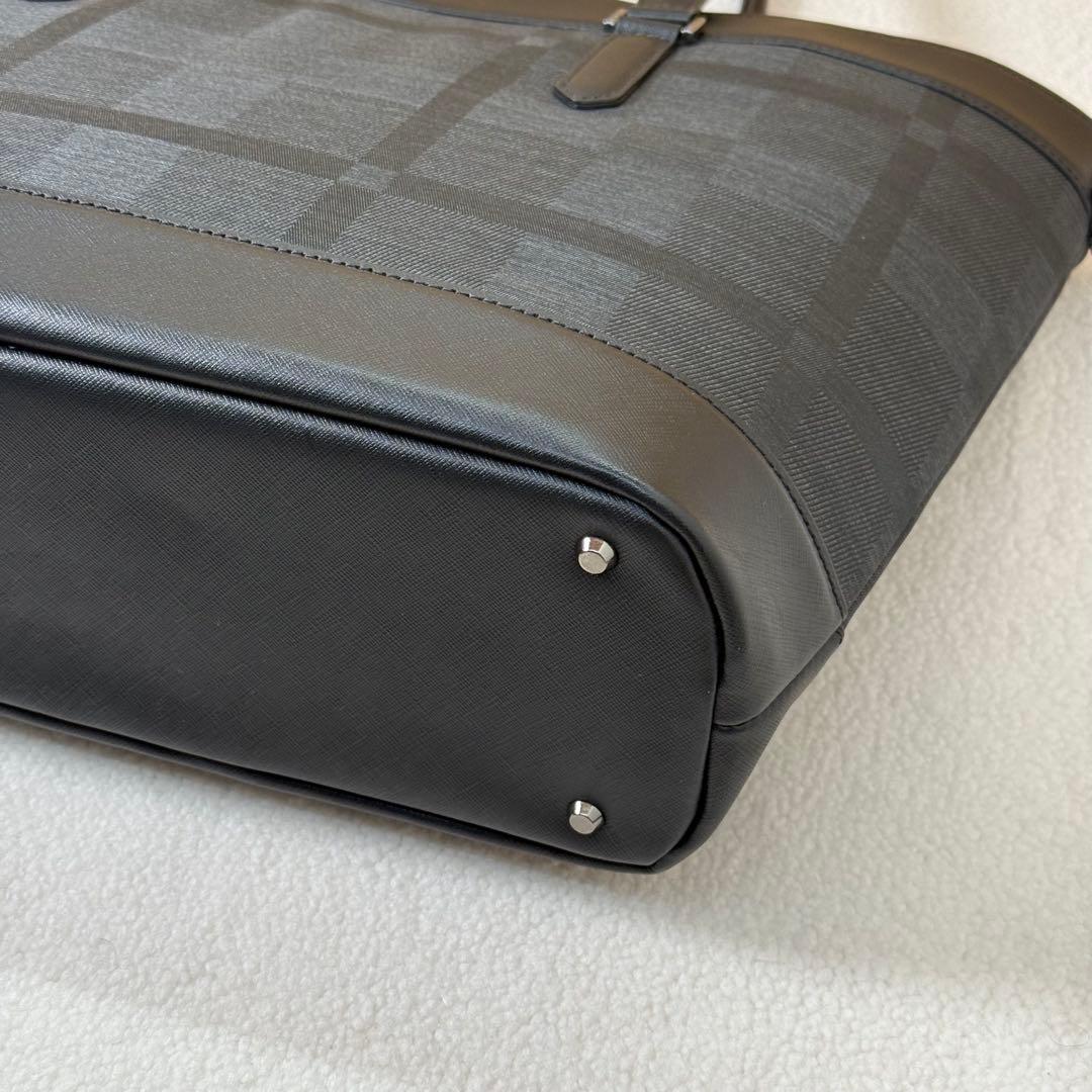 未使用品　ブラックレーベル クレストブリッジ エンボスレザー トートバッグ