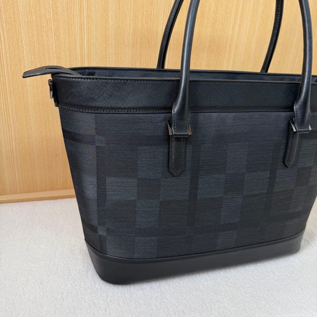 未使用品　ブラックレーベル クレストブリッジ エンボスレザー トートバッグ