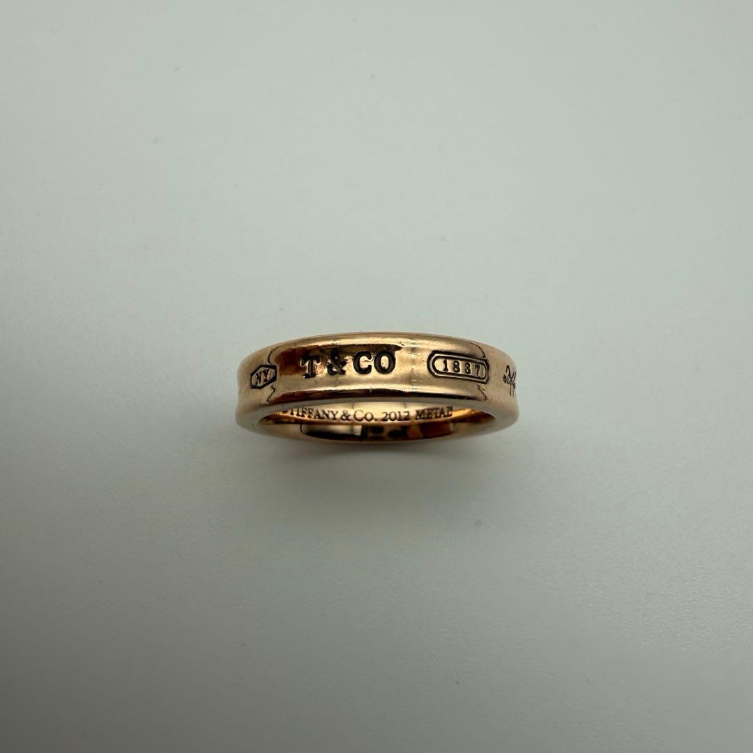 ティファニー 1837 ナロー リング メタル ゴールド　ブランド　指輪　ロゴ