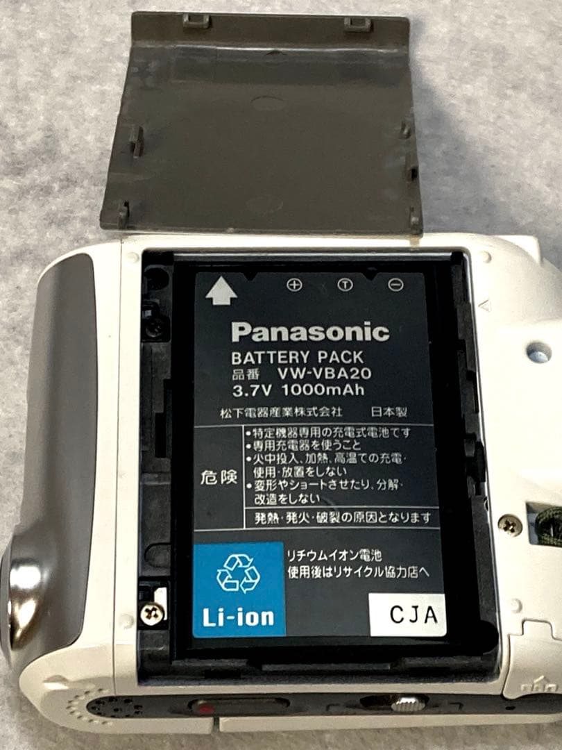 Panasonic パナソニックSV-AV30-W SDマルチカメラ　美品です。