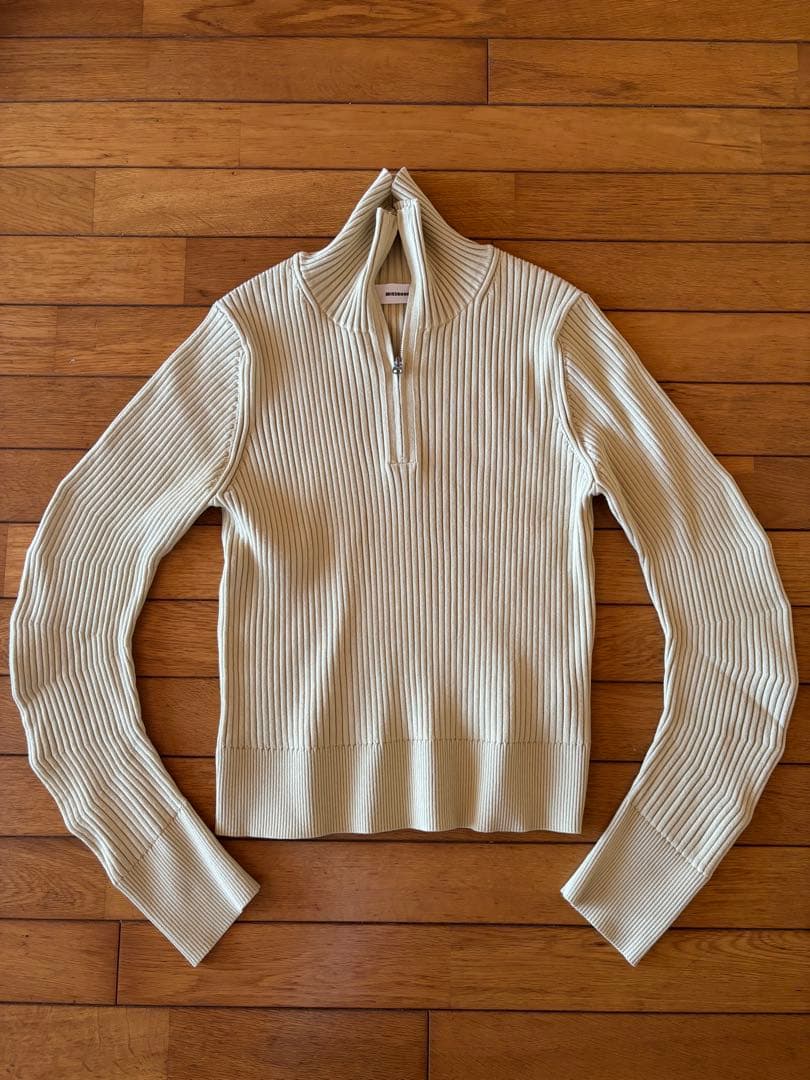 ミースロエ　ウェーブスリーブハーフジップニット