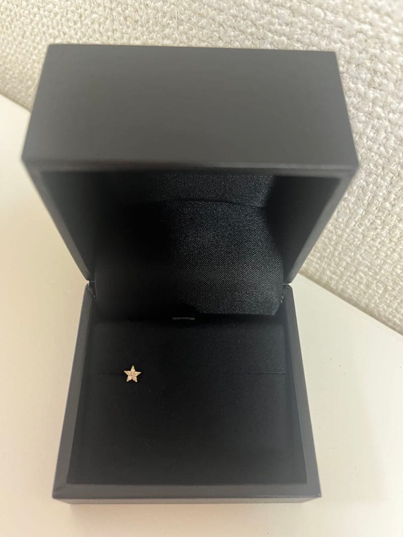 LKサロン　Babyスターピアス片耳（YG）　ベビスタ