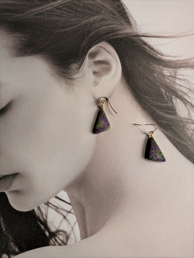 スティヒタイト イン サーペンティン 14kgf　平和をもたらす石