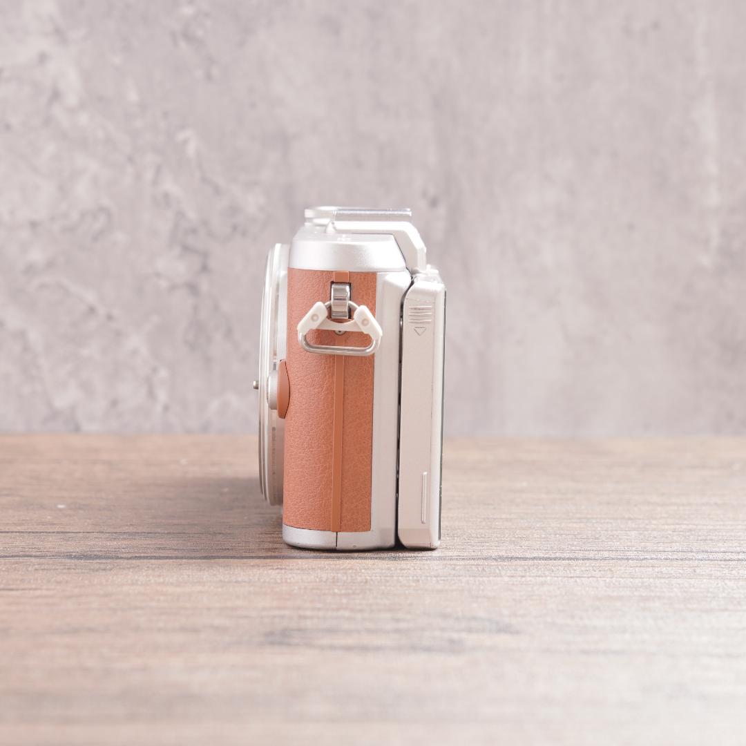 ショット数6029回で美品✨自撮り✨OLYMPUS PEN E-PL8　1093