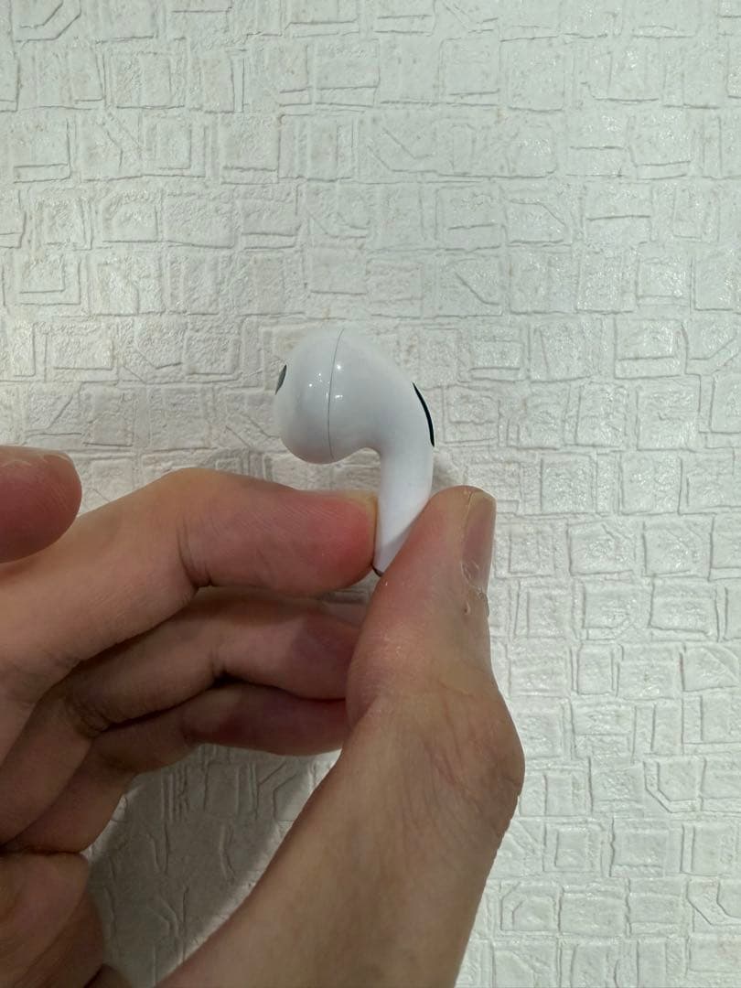 AirPods本体 lightningポート