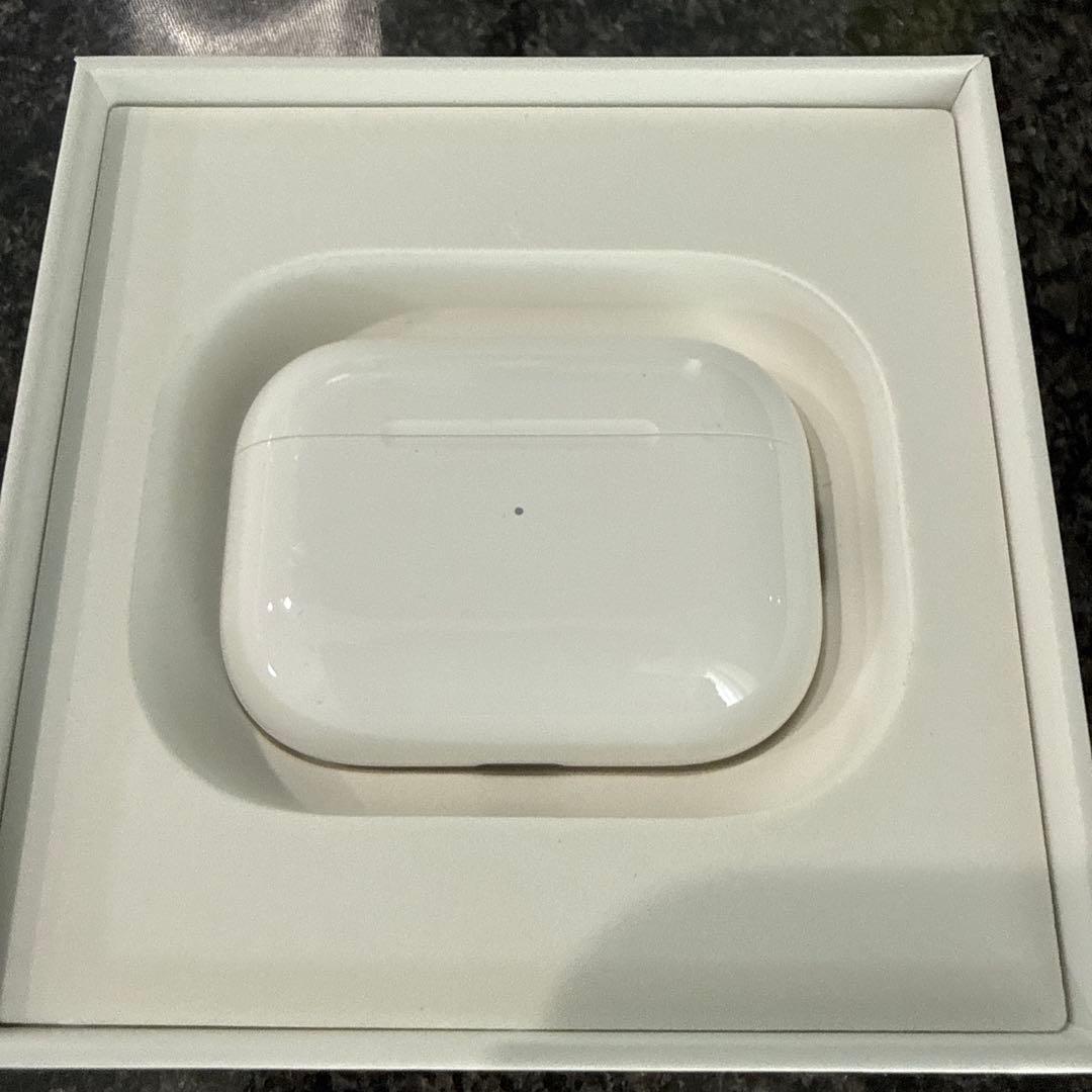 AirPods本体 lightningポート