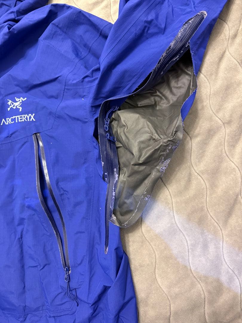 ARC'TERYX メンズ マウンテンパー　M/M