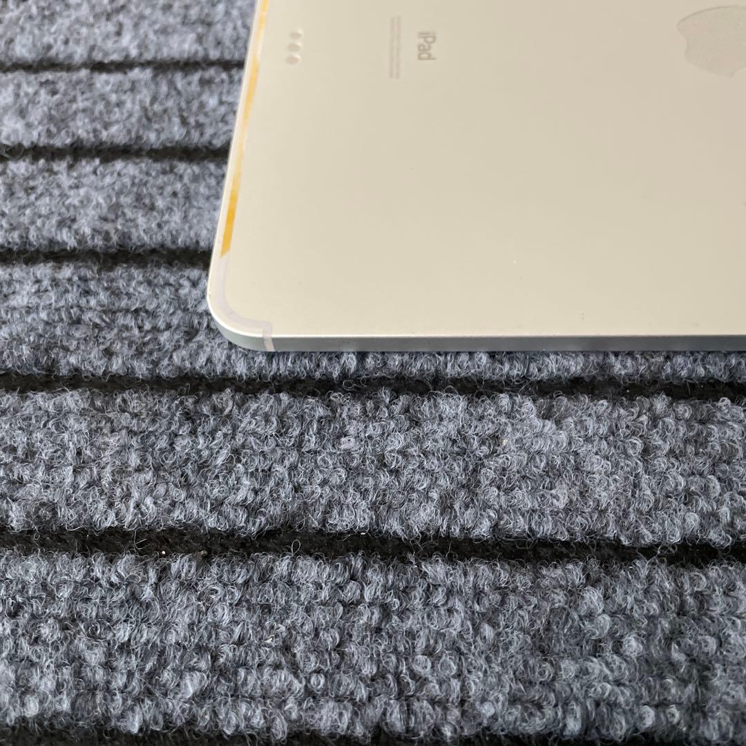 129 iPad Pro 11 1世代 64GB SIMフリー シルバー