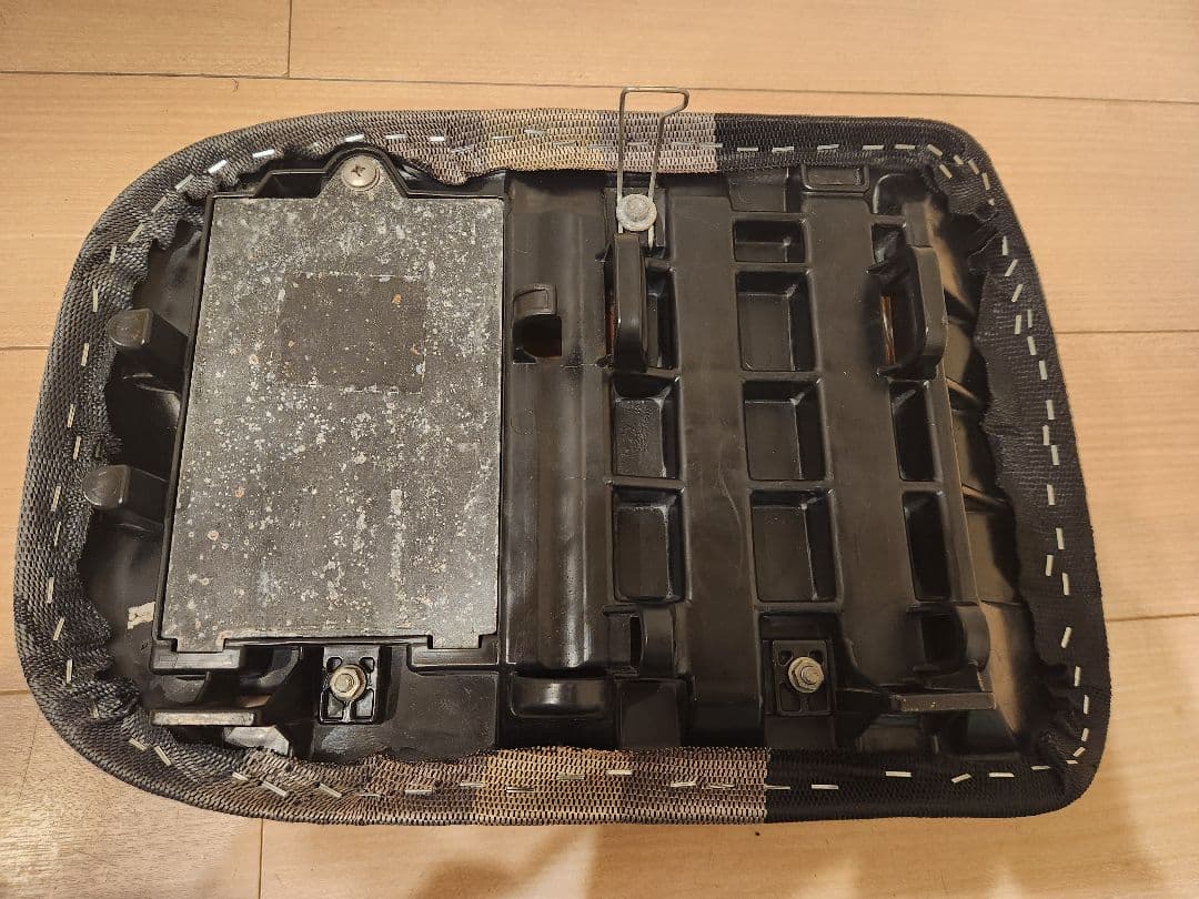 ズーマー　シート　ZOOMER　BRIDE生地　ブラックグラデーション　ホンダ