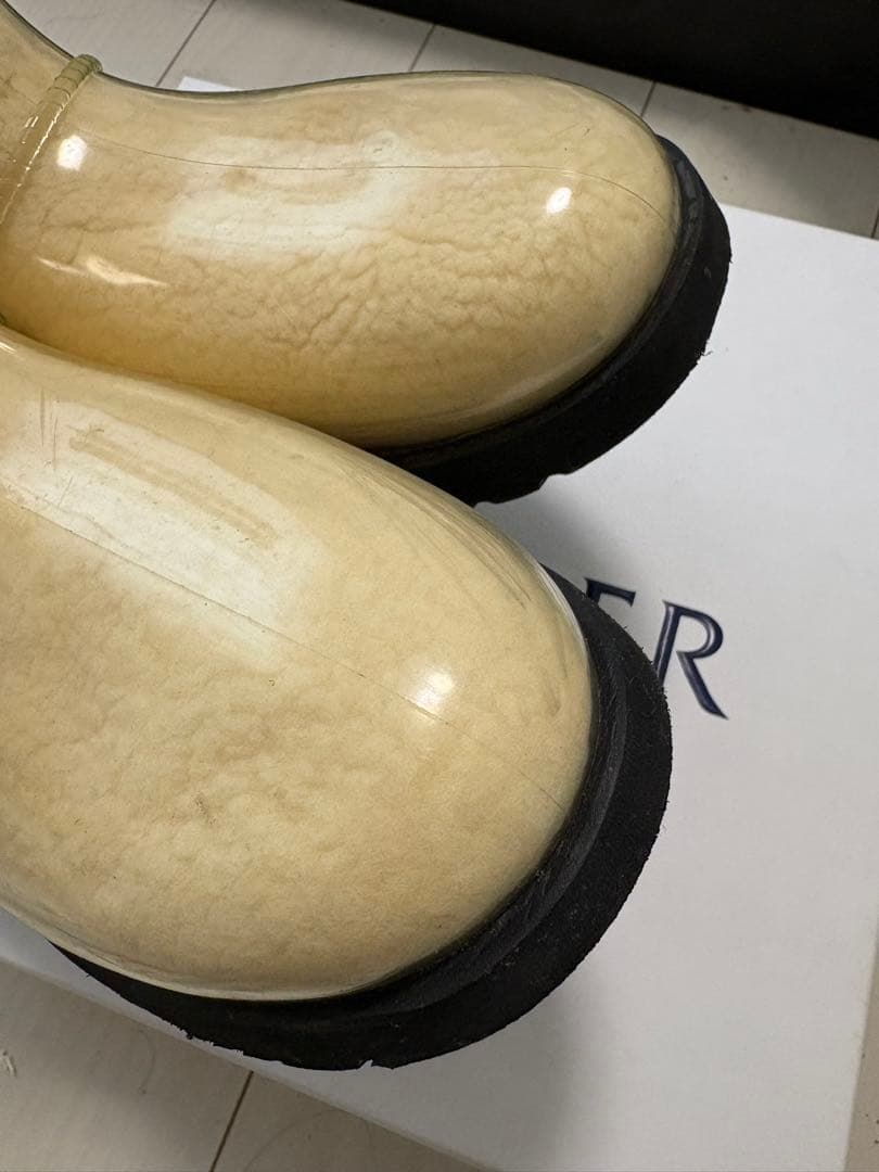 UGG クラシッククリアミニ　ブーツ