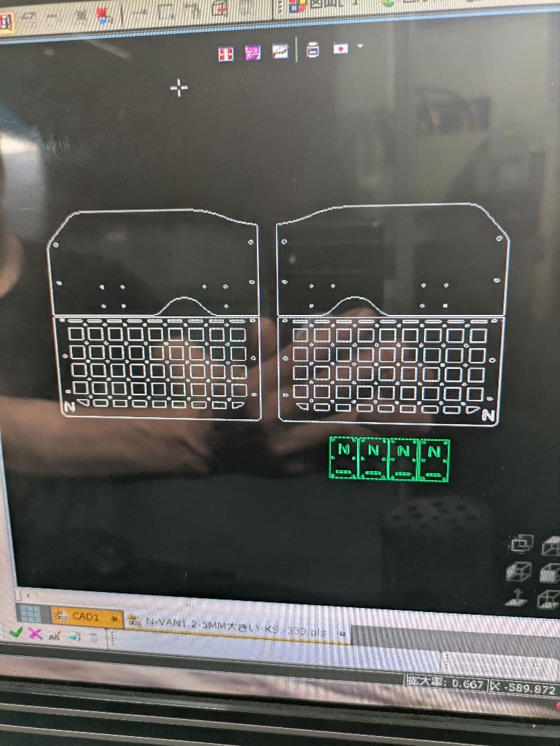 KｓN-VANインナーメッシュパネル 左右セット　板厚1.6ミリ　無塗装品
