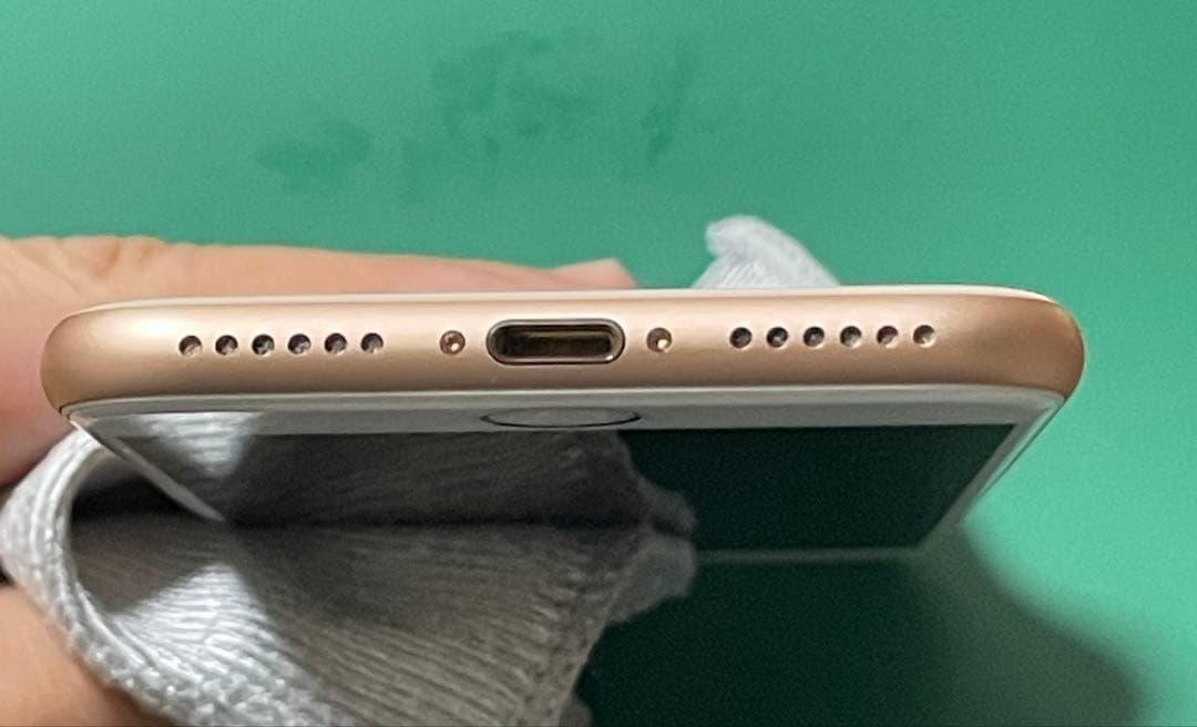 【超美品】iPhone8 64GB SIMフリー