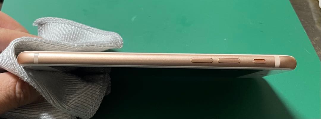 【超美品】iPhone8 64GB SIMフリー