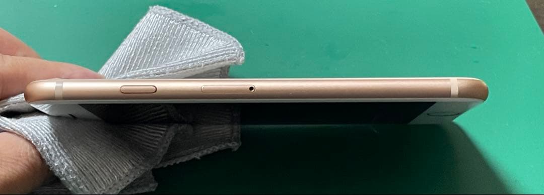 【超美品】iPhone8 64GB SIMフリー