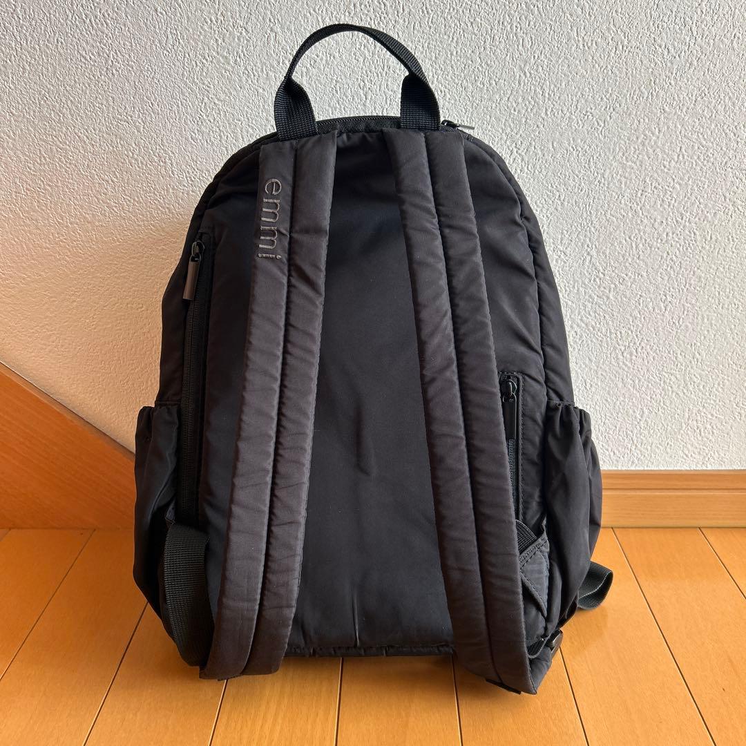 【emmi atelier】eco 撥水ミニギャザーボディーバックパック