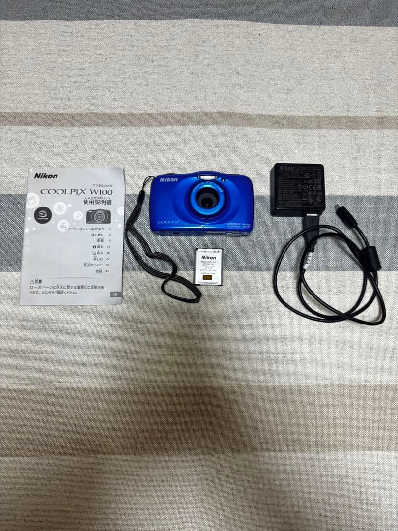 Nikon COOLPIX W100 青　ケース付き‼️