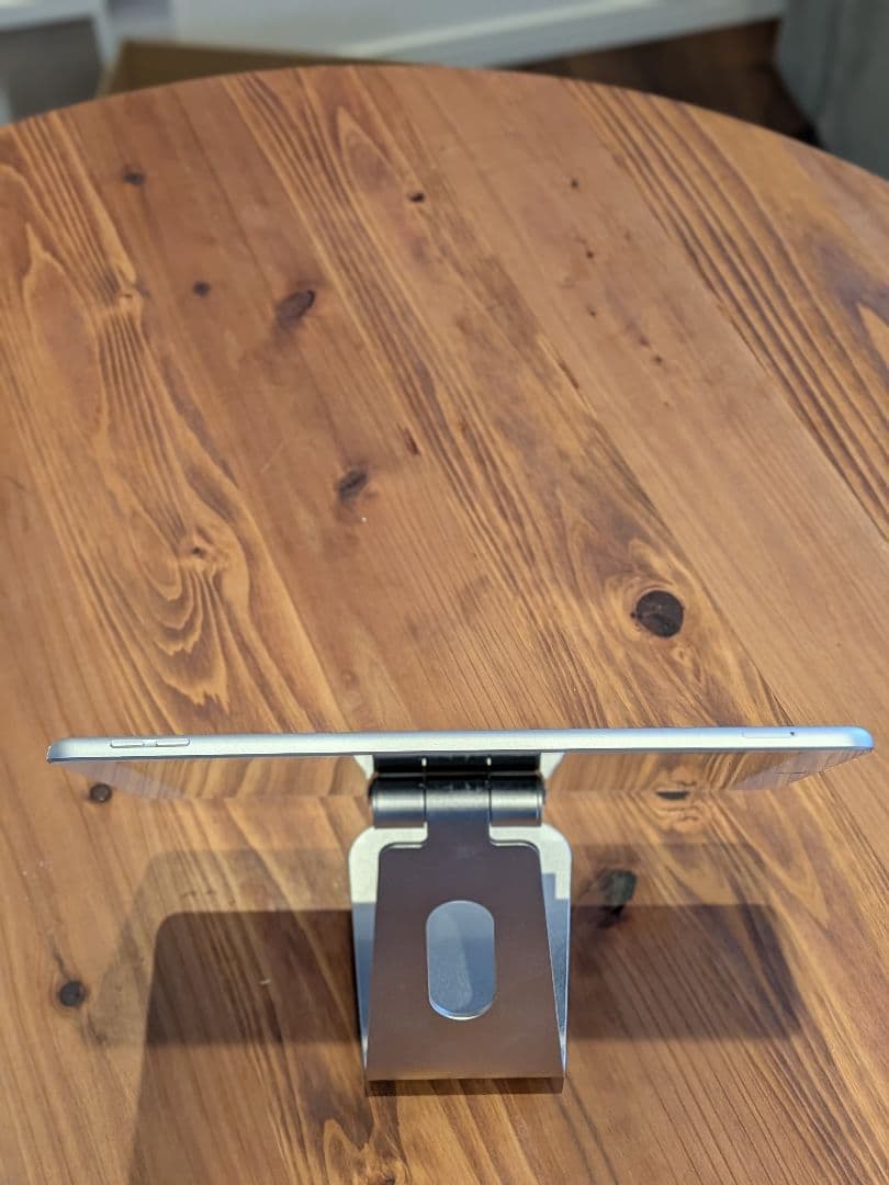 断*ン様 iPad8第8世代32GB SIMフリー