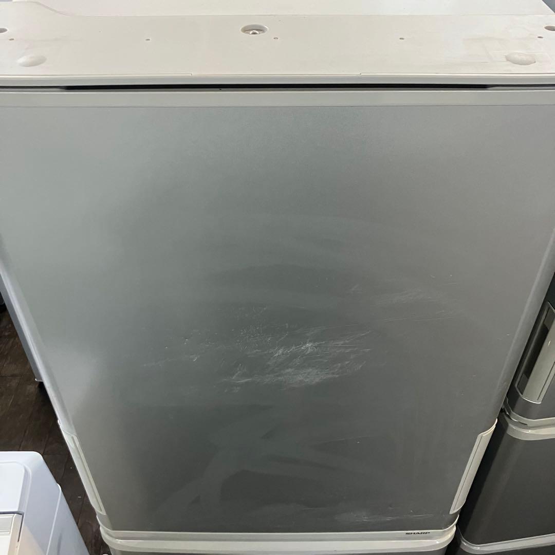 60E 訳あり　表面キズ　2018年製　SHARP 大型冷蔵庫