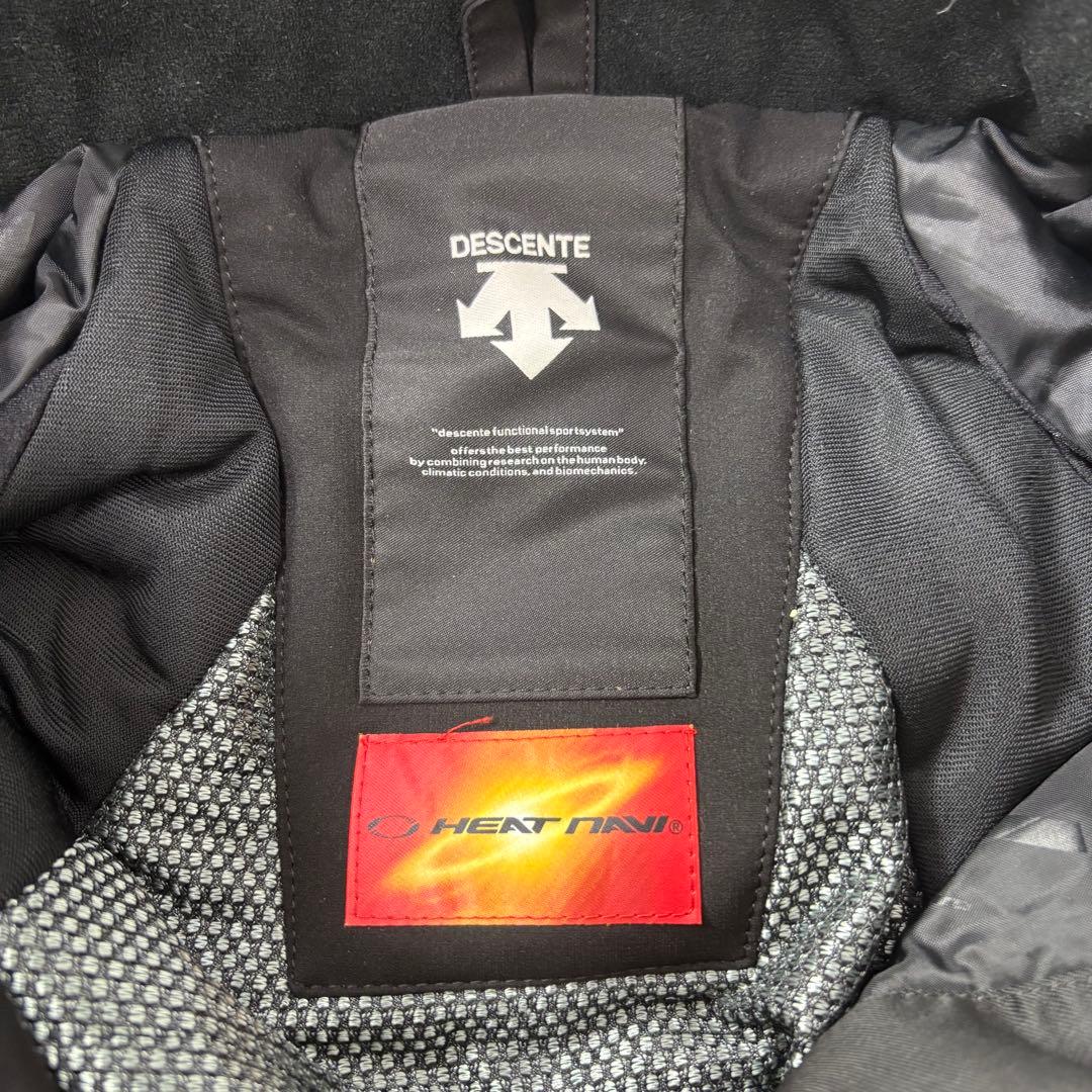 入手困難 デサント スイスチーム レプリカ スノーボードウェア アルパイン L