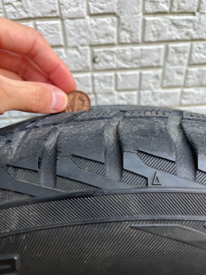 GEOLANDAR I/T-S デリカD5純正ホイール　スタッドレス