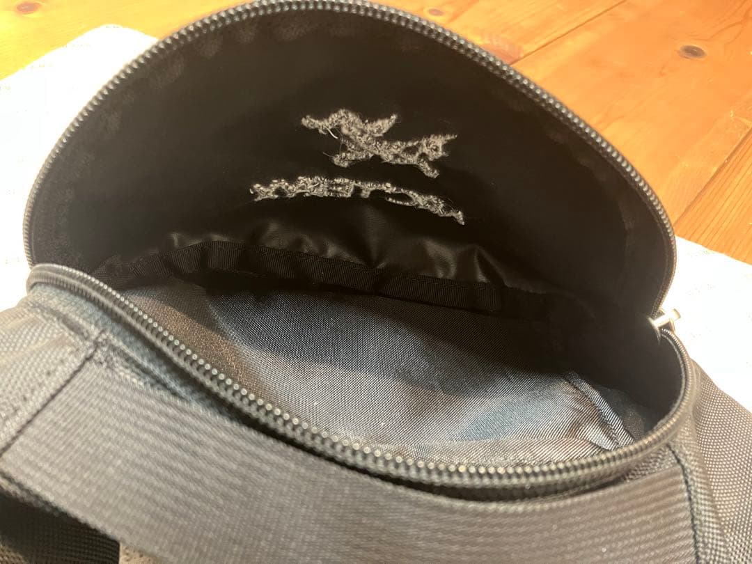 【未使用】アークテリクス×ビームス別注アーバンファニー廃盤ブラックゴールド