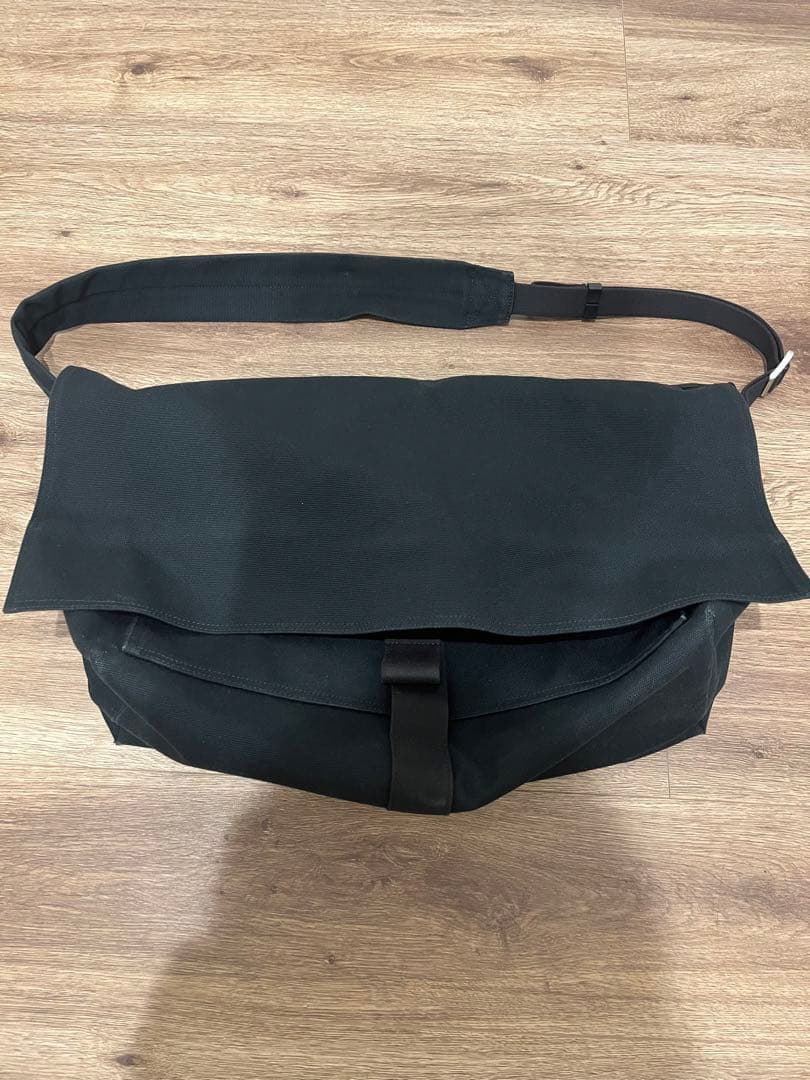 vainl archive メッセンジャーバッグ　ショルダーバッグ