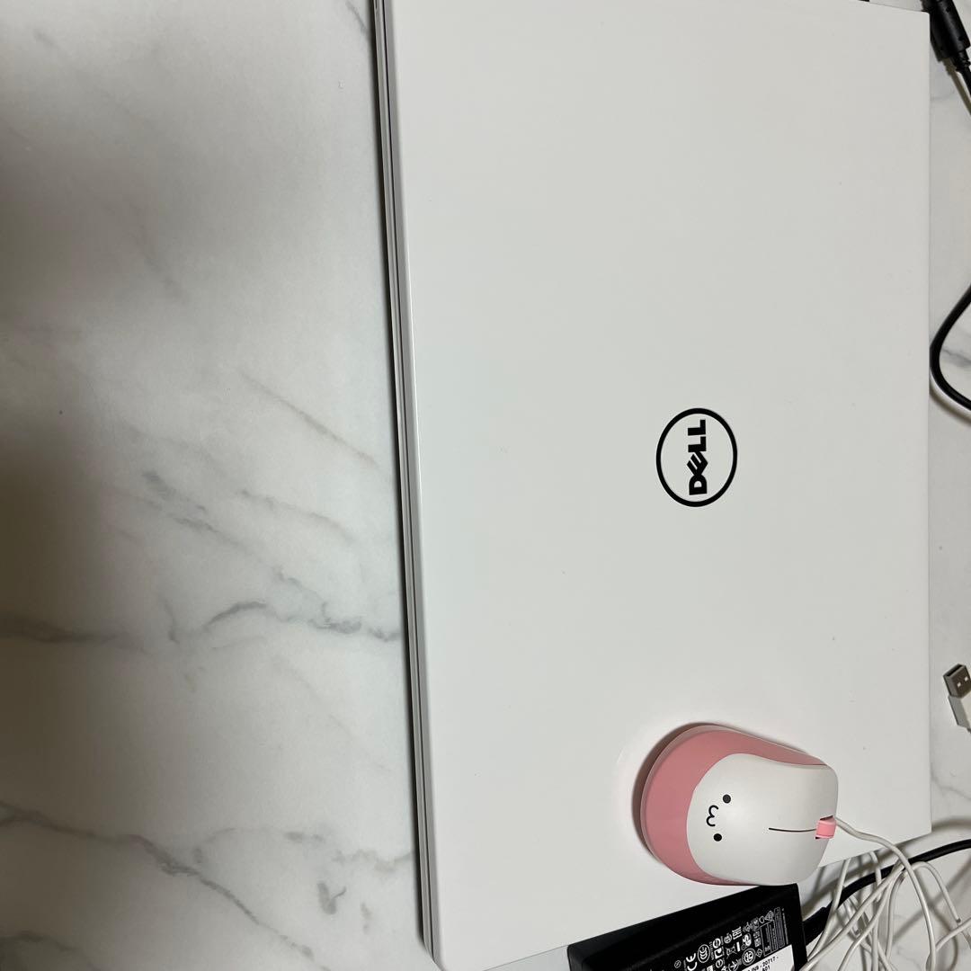 DELL Inspiron 15 5000シリーズ 本体