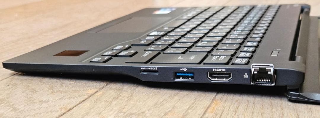 第13世代 Intel Core i5 1345U 13.3型 16:10 軽量