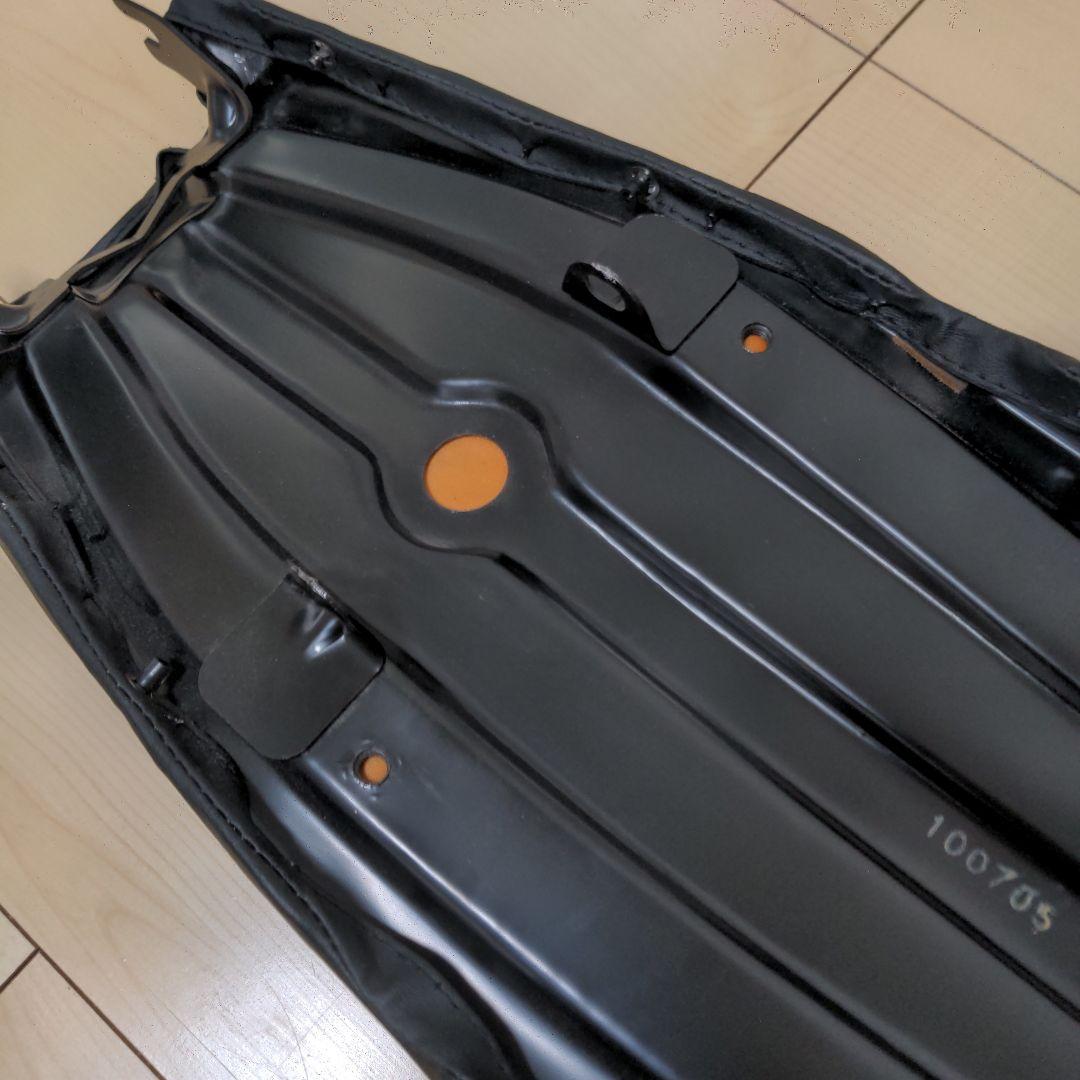 ヤマハ　YB-1 純正シート