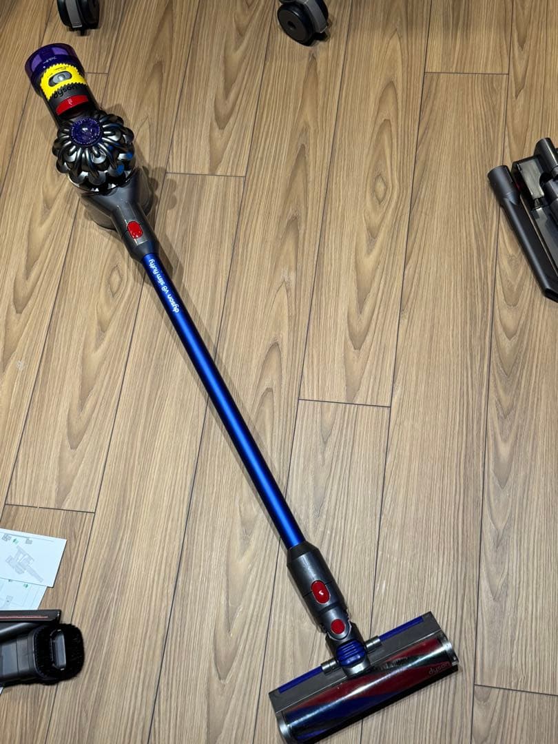 Dyson V8 slim fluffy コードレス掃除機