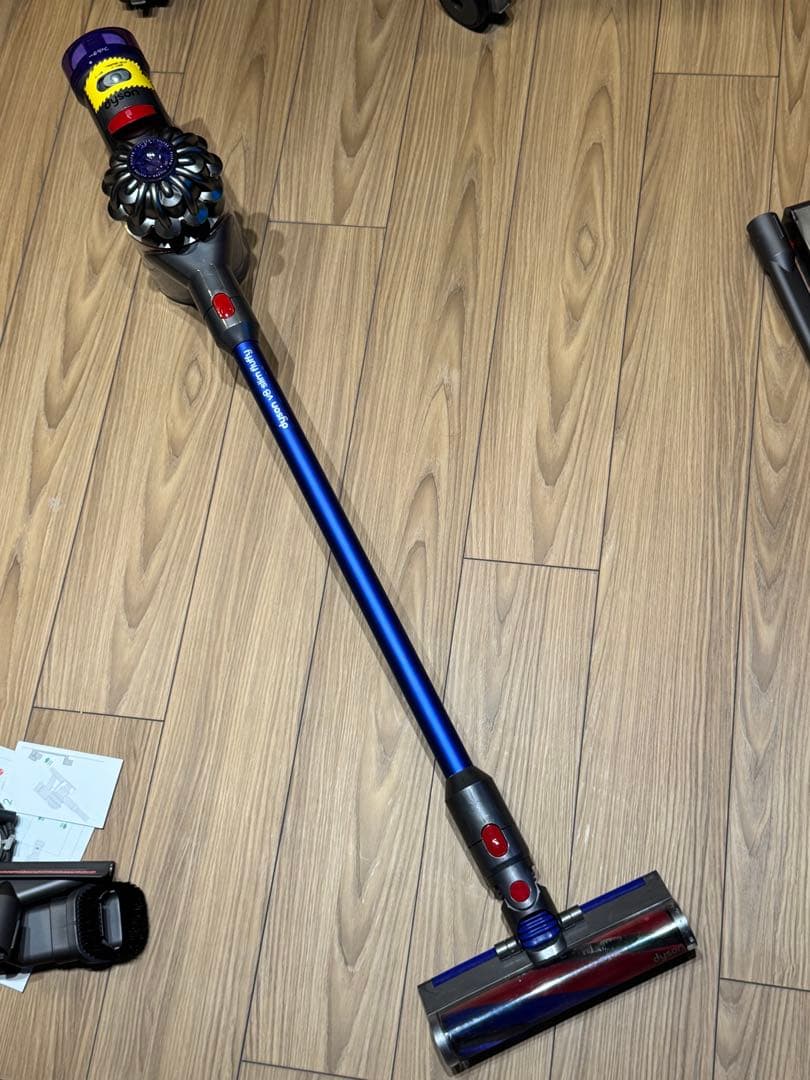 Dyson V8 slim fluffy コードレス掃除機