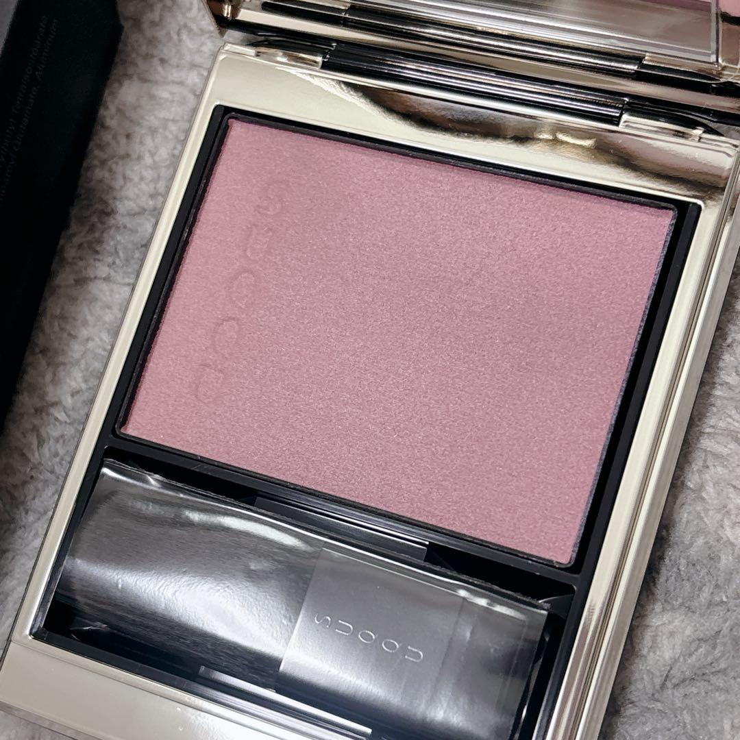 SUQQU メルティング パウダー ブラッシュ 105 白空