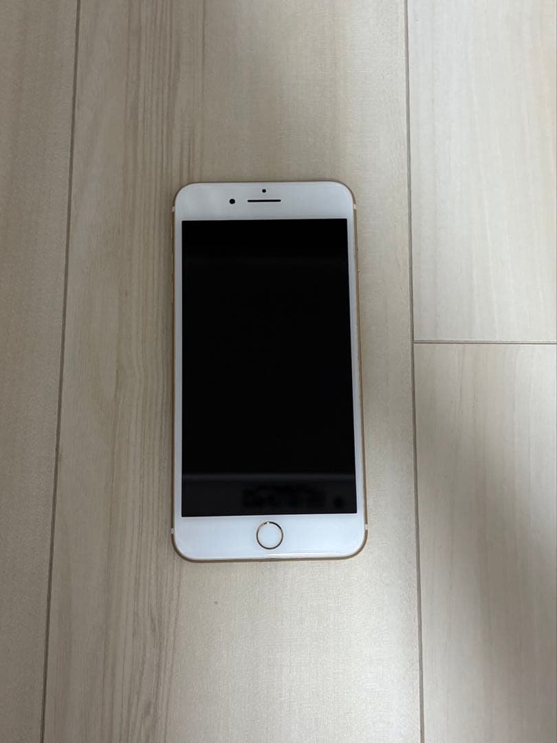 iPhone 7 Plus ゴールド 本体