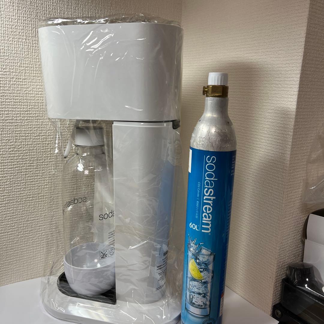 ソーダストリーム　本体　ボトル　シリンダー　三点セット