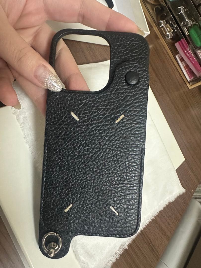 メゾンマルジェラ　iPhone14Proケース