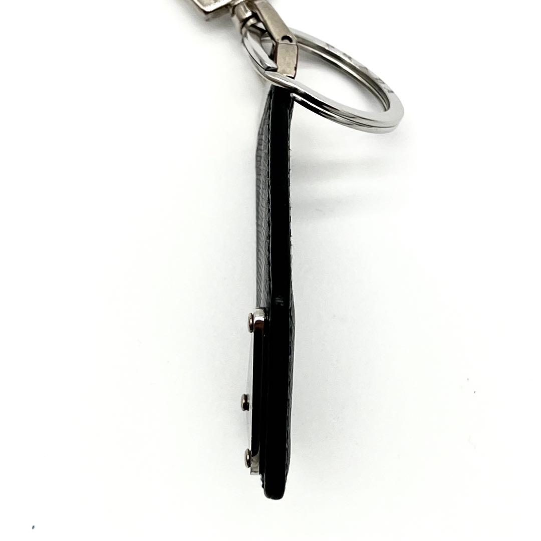 【美品】プラダ 三角ロゴ キーホルダー キーリング サフィアーノ レザー