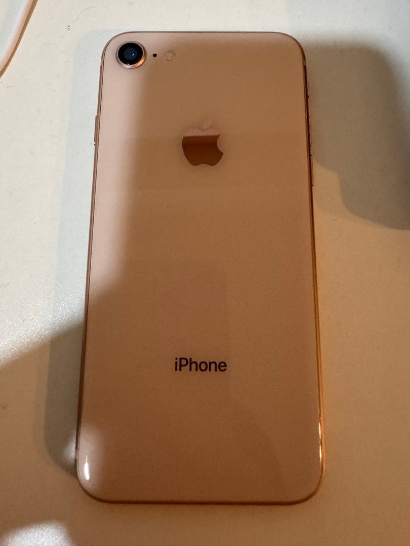 Apple iPhone 8 ゴールド本体