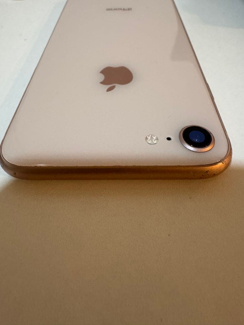 Apple iPhone 8 ゴールド本体