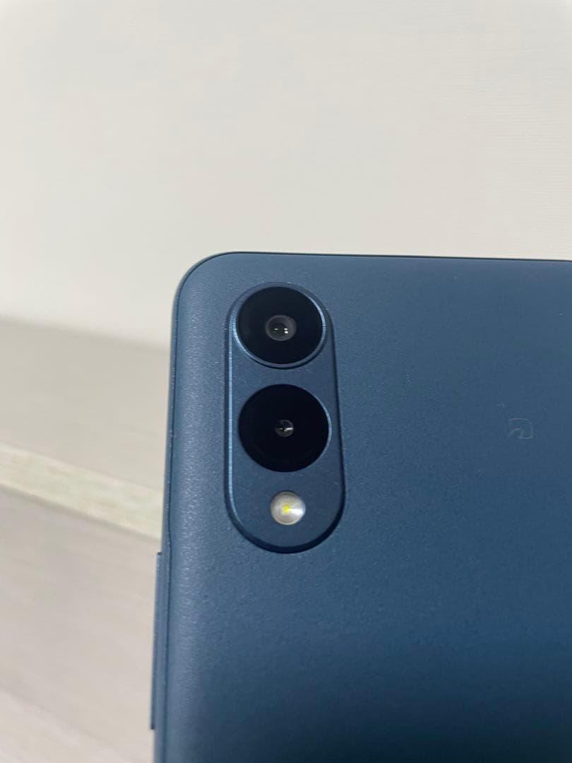 【美品】arrows We2 F-52E ネイビーグリーン