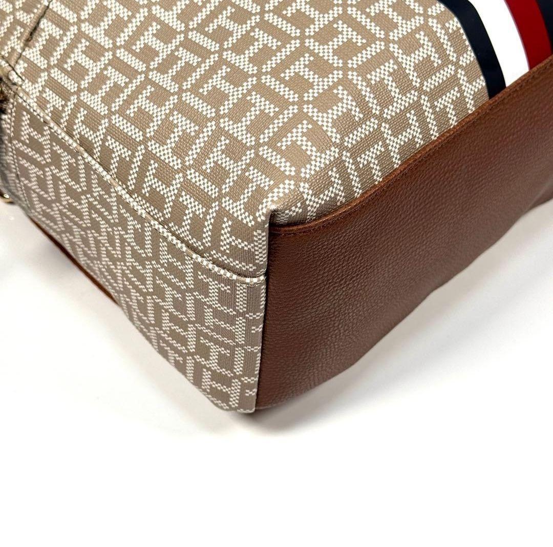 【新品未使用】【可愛いレアデザイン】トミー・ヒルフィガー　リュック　ベージュ