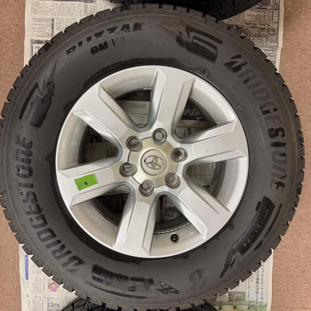 プラド150 純正17インチ BLIZZAK DM-V3 265/65R17