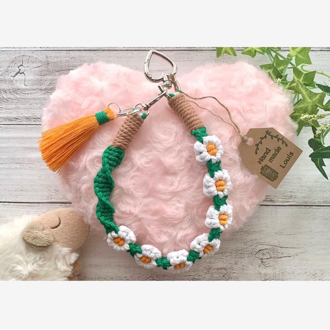 ハンドメイド マクラメ フラワー ハートリング ハンド ストラップ A-16