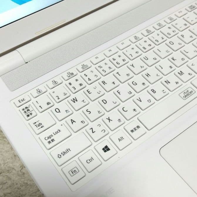 千２６ 特価　美品 直ぐに使えるSSD Office ノートパソコン