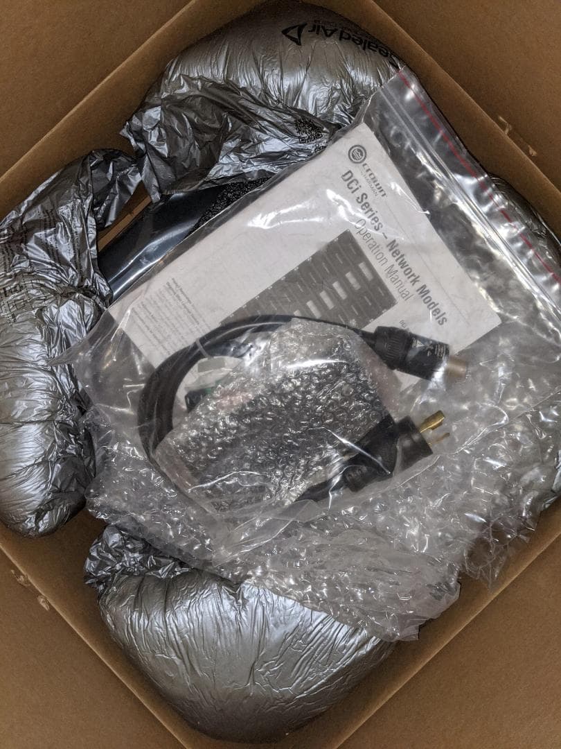 日本クラウン　DCi 4　2400N　4chパワーアンプ　ヒビノ保証書付き