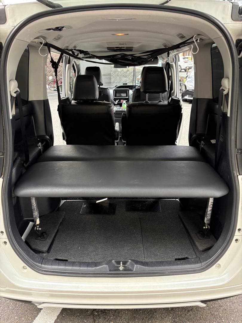 ノア80系7人乗り車専用ベッドキット