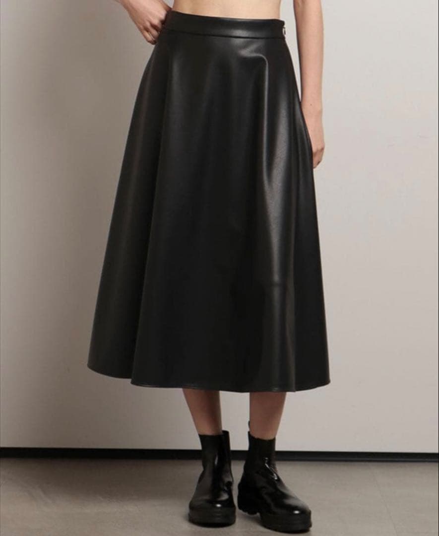 新品 セオリーリュクス フェイクレザー ロングスカート フレア 裏起毛 手洗い可