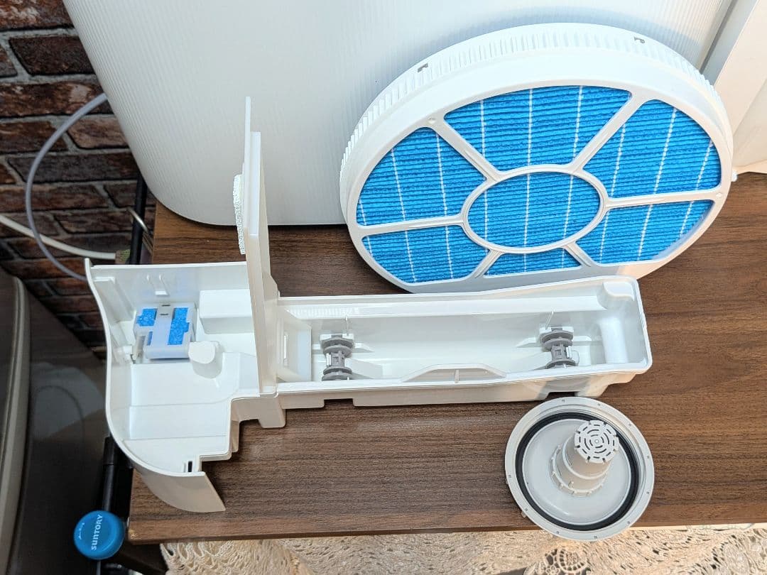 SHARP 加湿空気清浄機プラズマクラスター7000搭載KC-N50-W 美品！